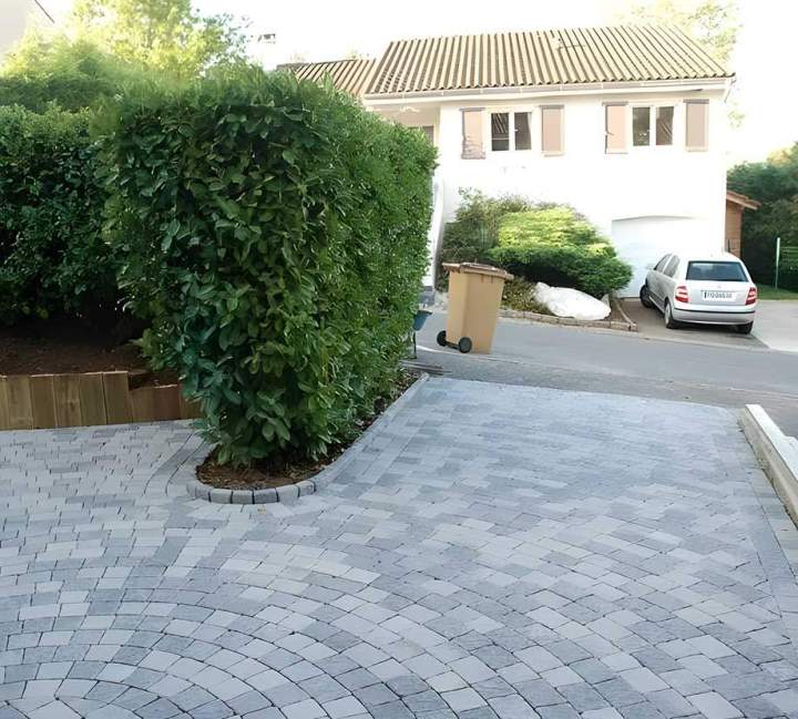 Allées et cours en pavé Lezoux